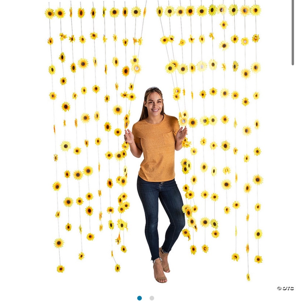Sunflower hanging curtain backdrop (brand new in box)